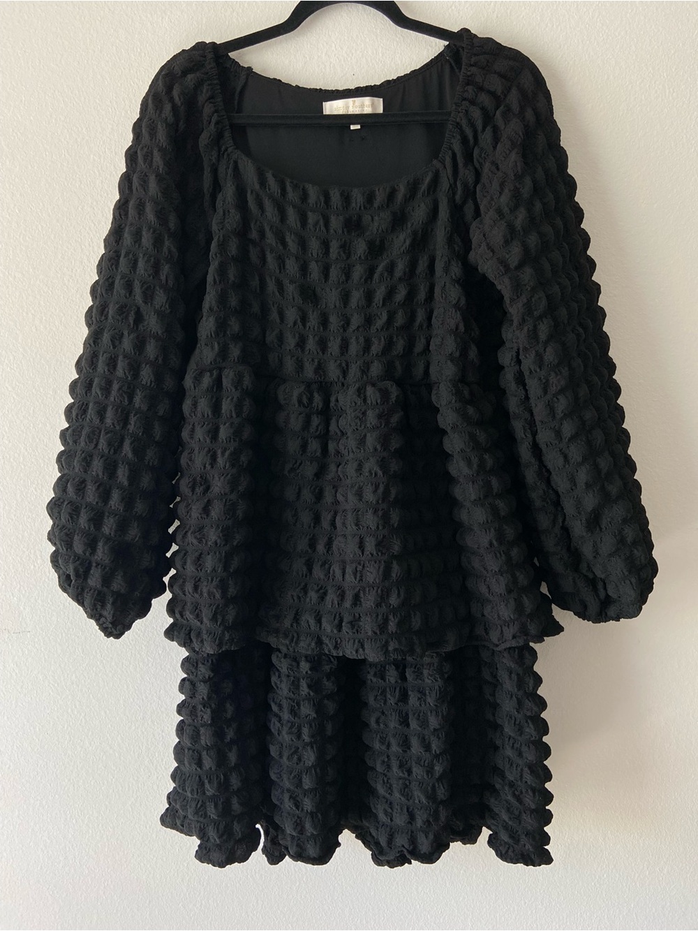 Simply Southern Black Textured Long Sleeve Tiered Dress Size M - Picture 4 of 10